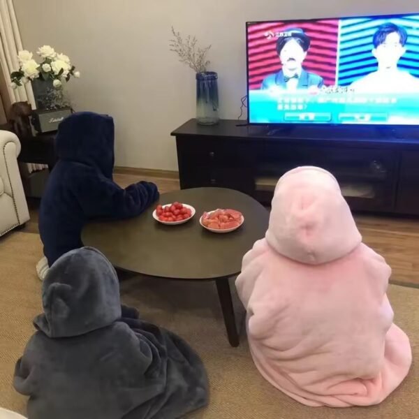 WhatsApp Image 2025-09-12 at 00.57.37 (1) Hugello™ Hoodie Blanket – Confort XXL Ultra-Doux (Rose Pastel)