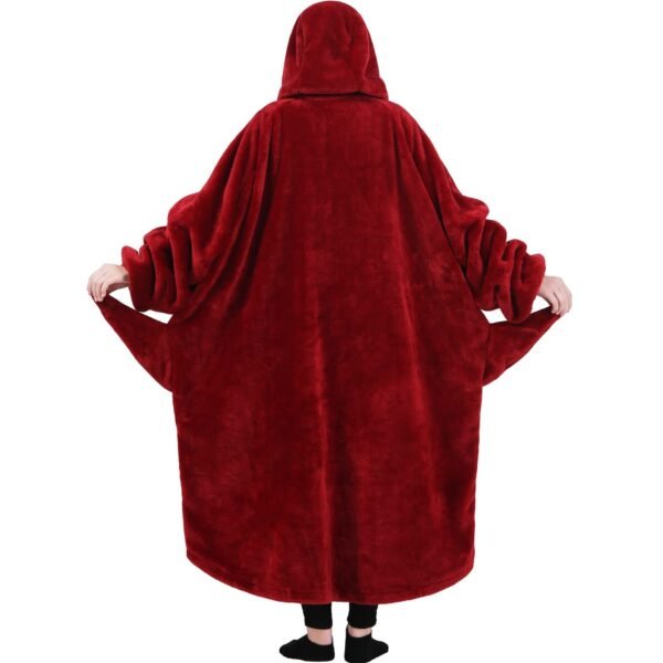 03b5a767-2102-45c0-a441-df97ed2d316d.jpg Shark Hoodie Blanket Lengthened Wide